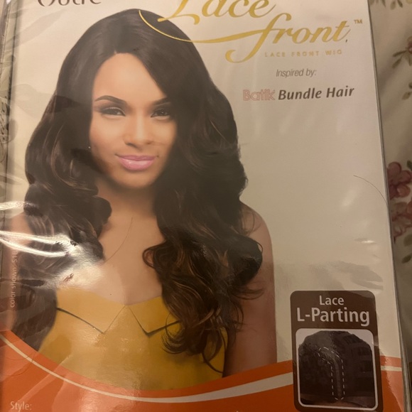 Lace front wig - Picture 2 of 3